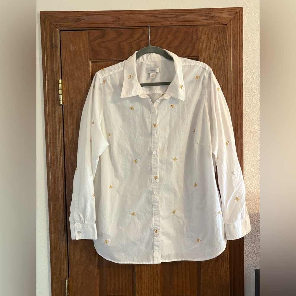 CJ Banks White Bee Button Down Shirt (NWOT)